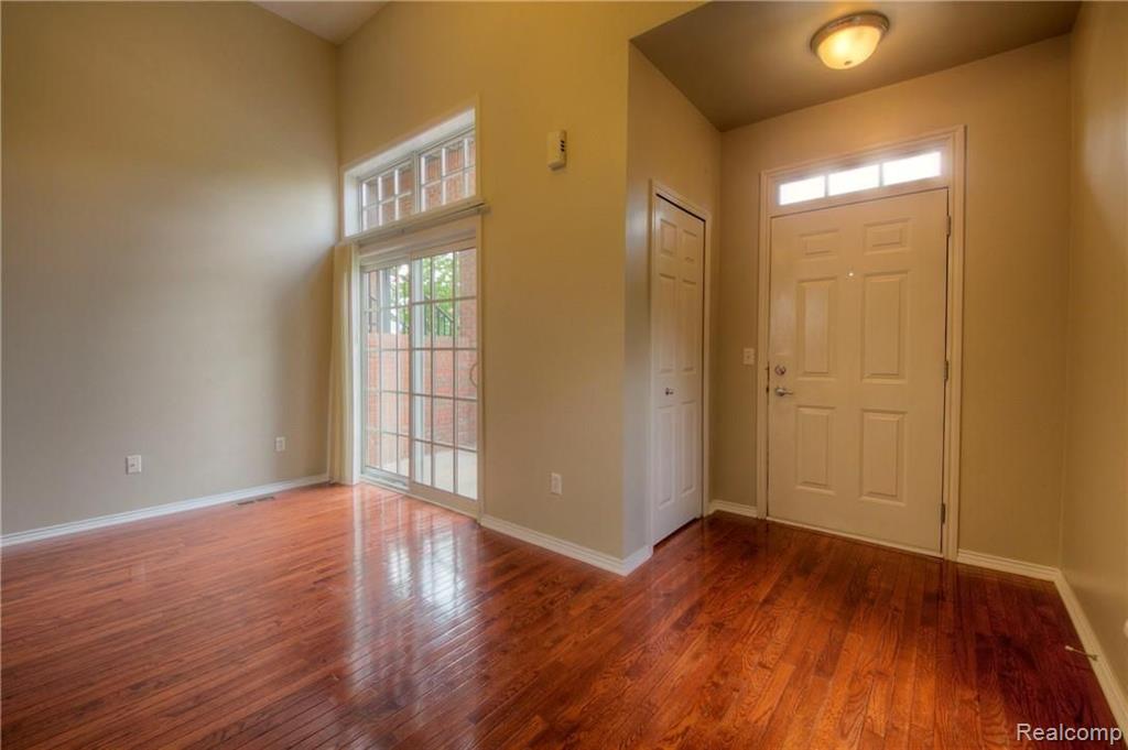 50103 Harding Street, Unit 123 Canton, MI 48188 - Photo 5 of 49