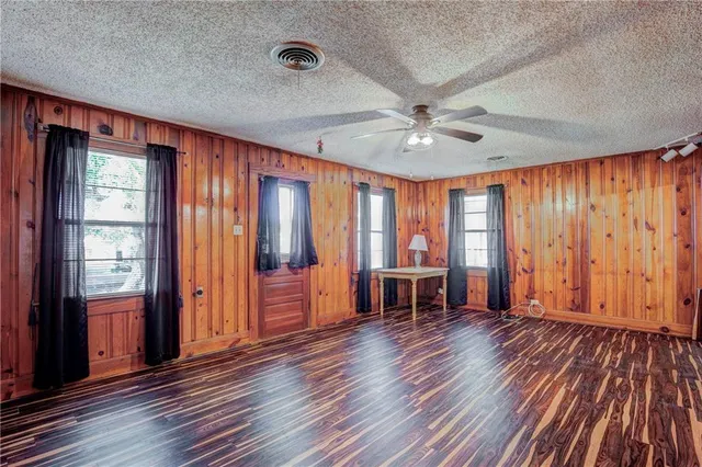 $330,500 | 136 St Charles Street, Norco, LA 70079