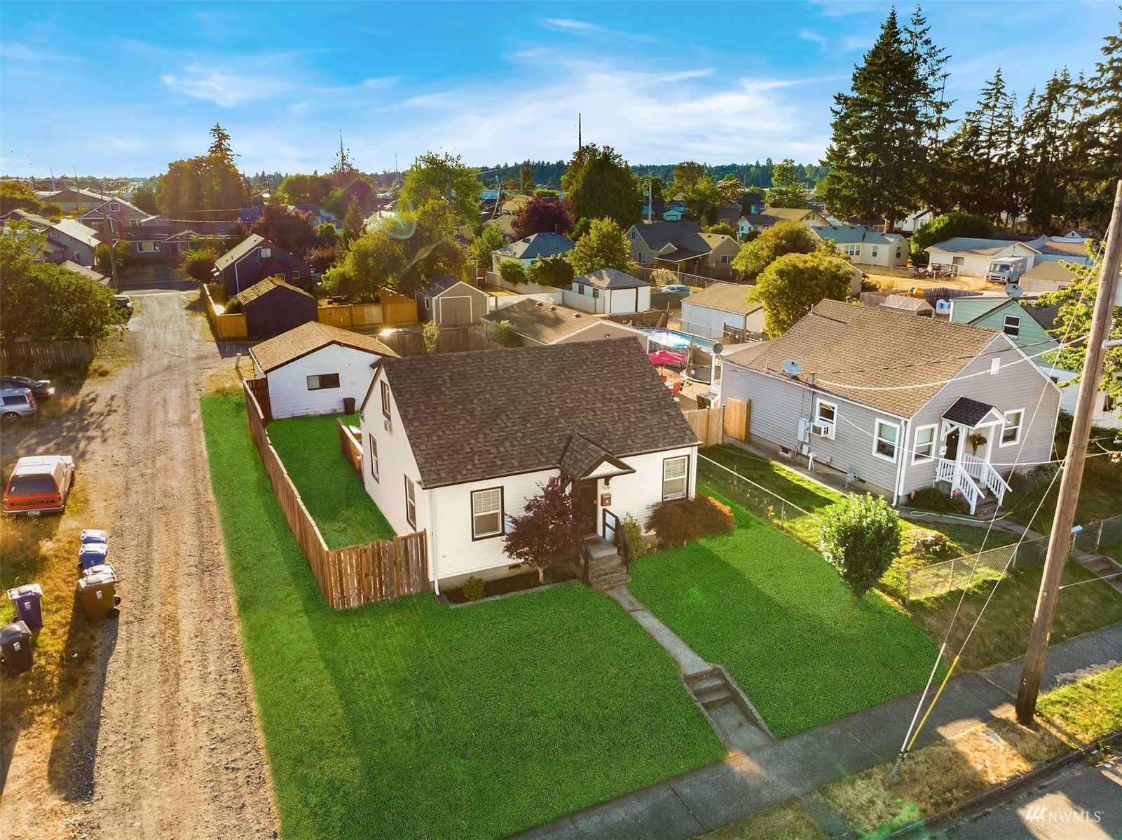 7236 South Montgomery Street Tacoma, WA 98409 - Photo 29 of 34 an aerial view of a house with a garden