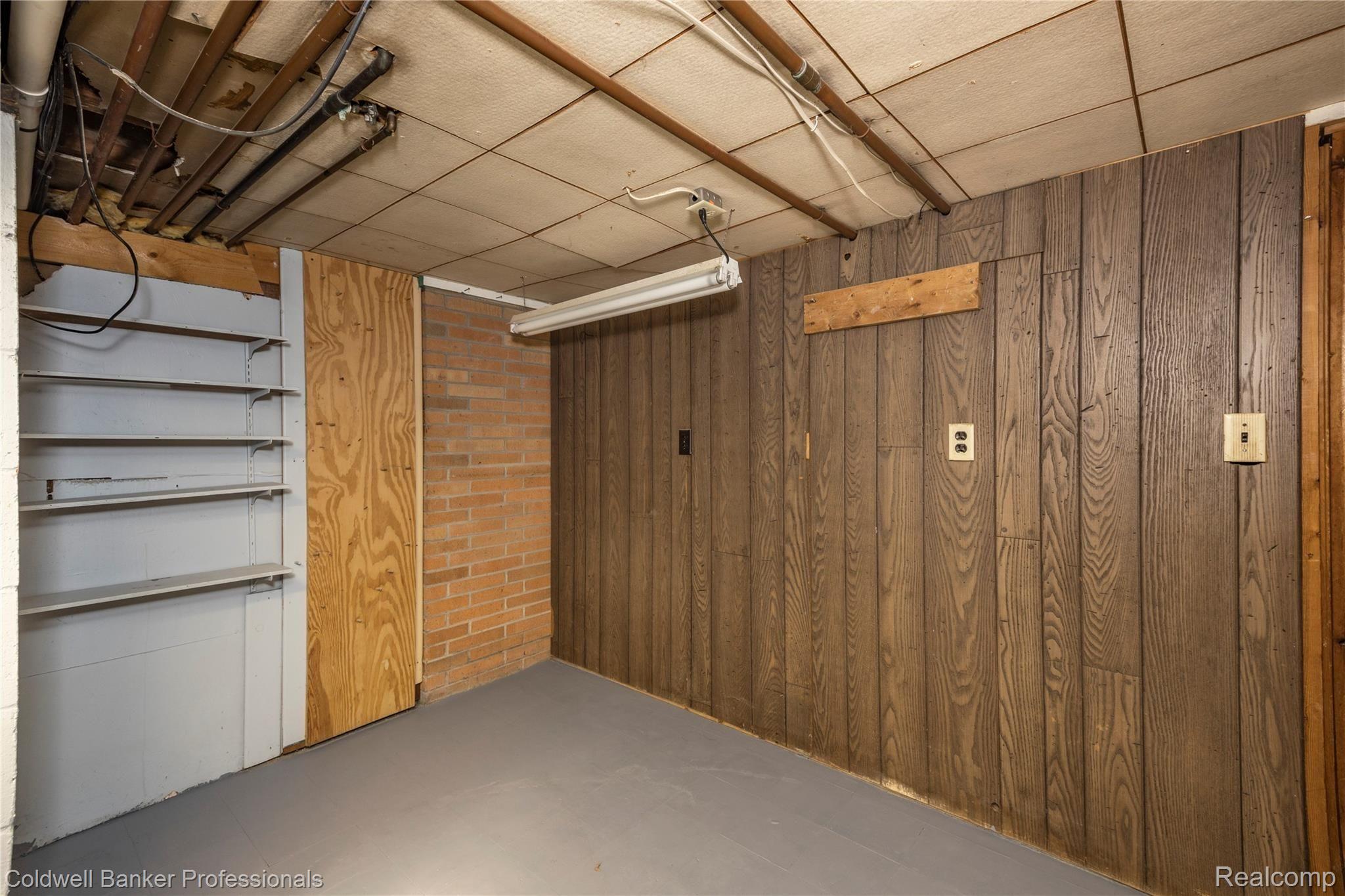 5849 Shattuck Road Saginaw, MI 48603 - Photo 31 of 41 0R5A7126.jpg