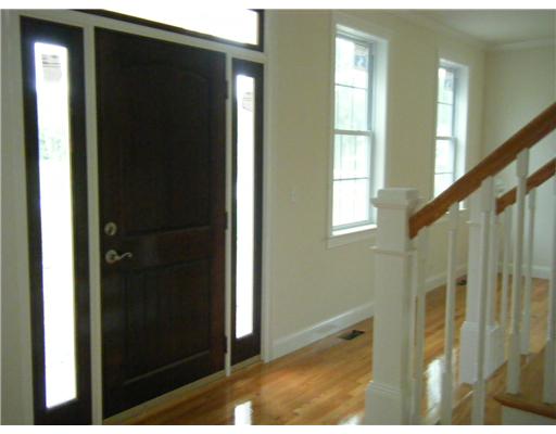 27 Cottrell Road Tiverton, RI 02878 - Photo 2 of 8 Entry.