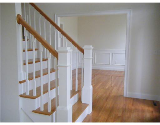27 Cottrell Road Tiverton, RI 02878 - Photo 3 of 8 Entry.