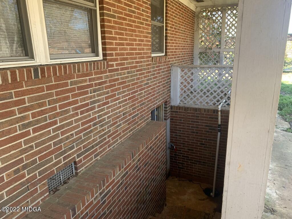 287 North Frontage Road Forsyth, GA 31029 - Photo 5 of 15 IMG_8968