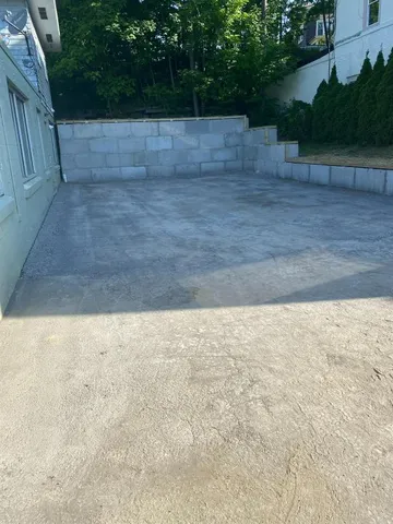 $300 | Main Street, Oneonta, NY 13820