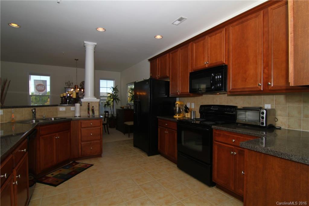 8919 Rosalyn Glen Road, Unit 103 Cornelius, NC 28031 - Photo 2 of 9