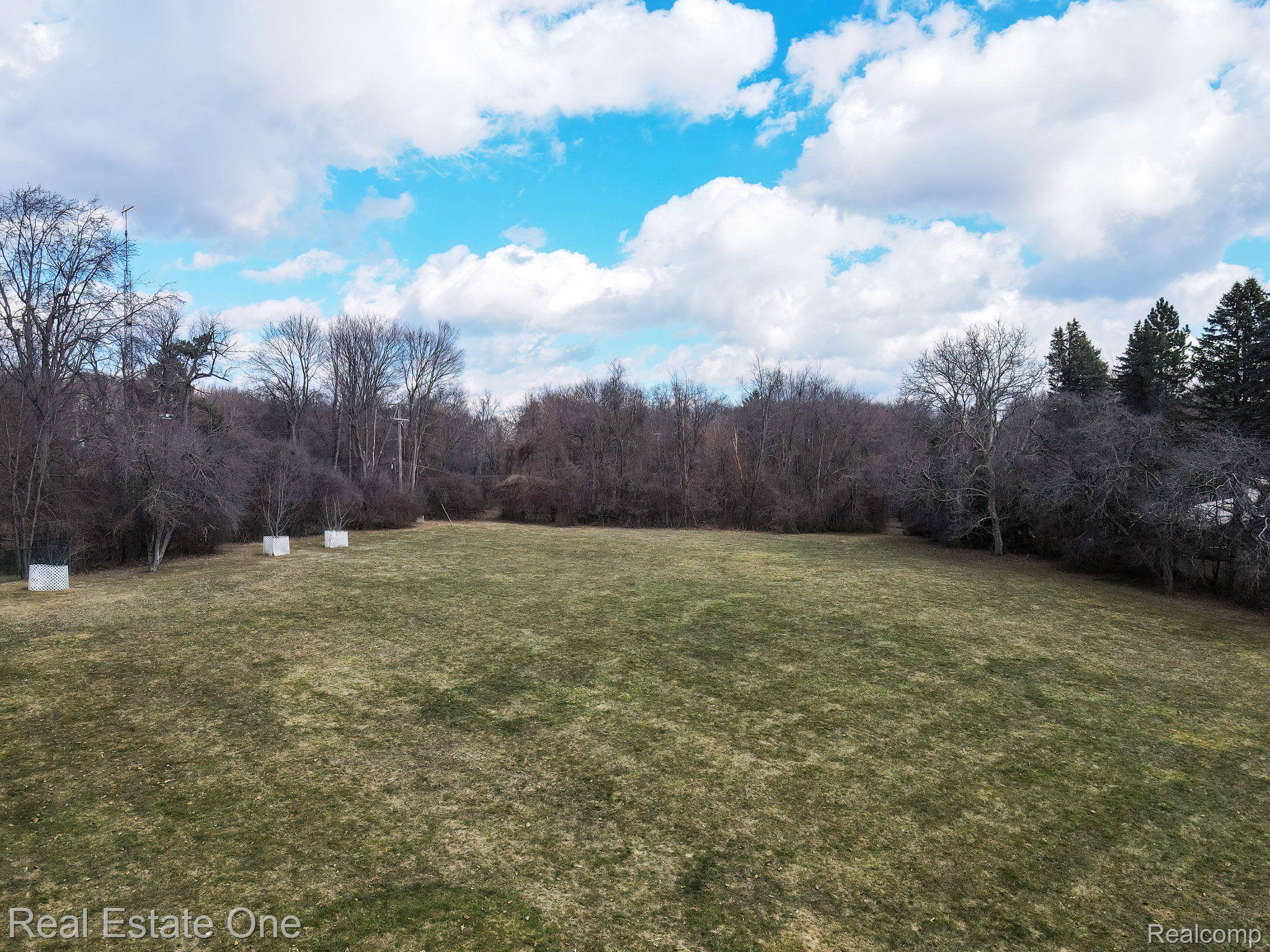 1185 Eton Cross Road Bloomfield Hills, MI 48304 - Photo 8 of 16 Gallery Image 8