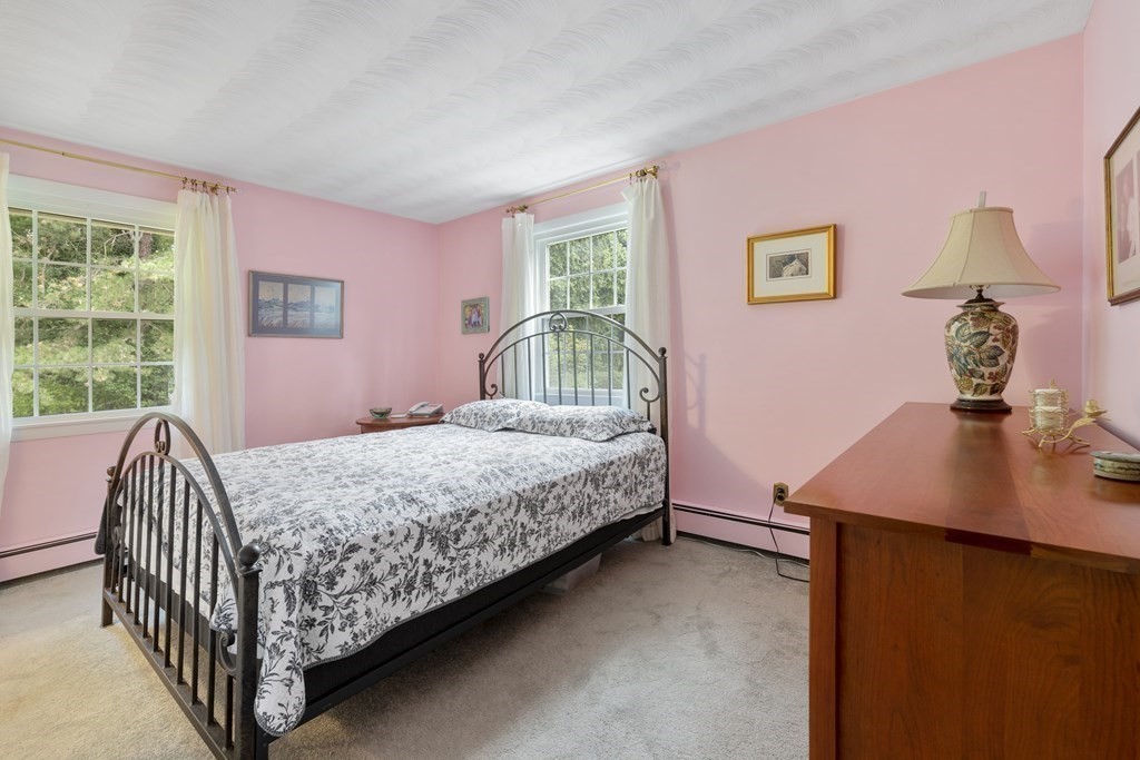 39 Ruthellen Road Framingham, MA 01701 - Photo 17 of 35