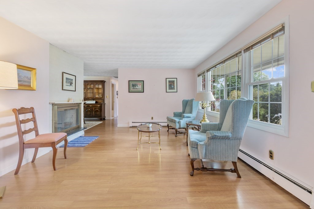 39 Ruthellen Road Framingham, MA 01701 - Photo 3 of 35