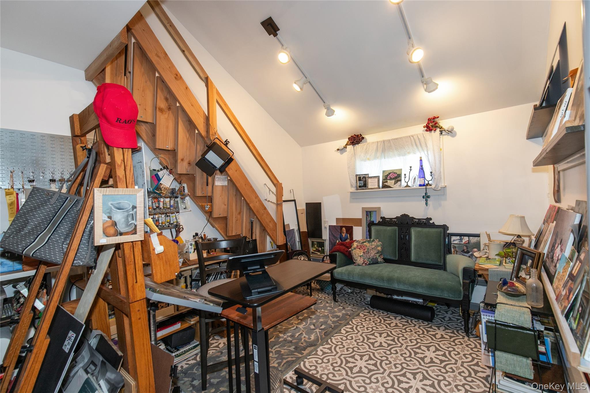 25 Bentley Road Plainview, NY 11803 - Photo 22 of 43 Gallery Image 22