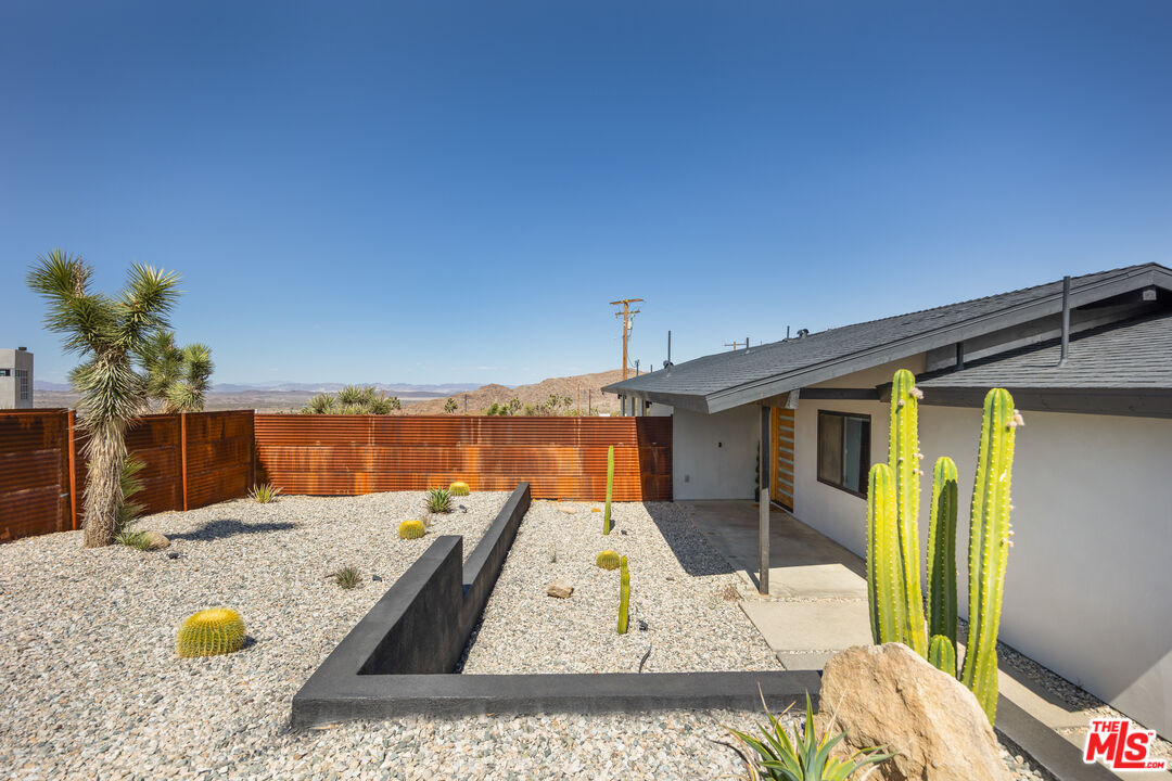 7815 Outpost Road Joshua Tree, CA 92252 - Photo 39 of 48 Gallery Image 39