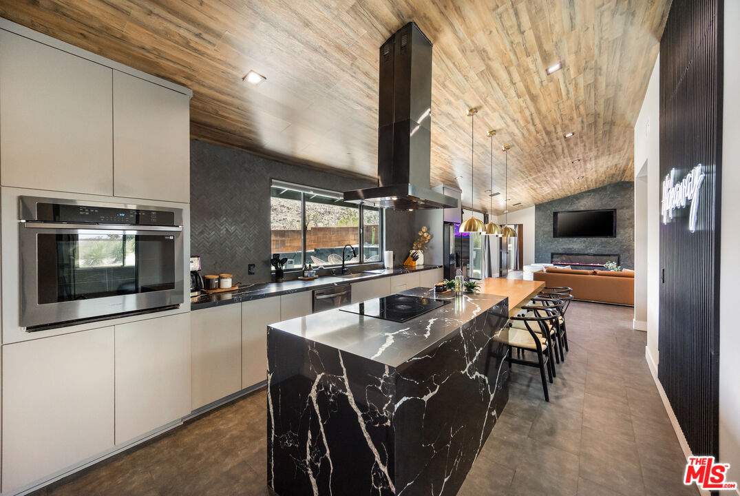 7815 Outpost Road Joshua Tree, CA 92252 - Photo 7 of 48 Gallery Image 7