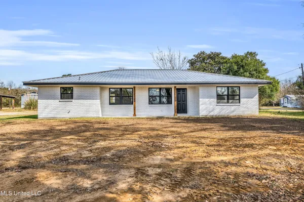 $209,999 | 19 West Union Road, Carriere, MS 39426