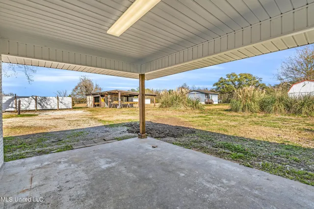 $215,000 | 19 West Union Road, Carriere, MS 39426