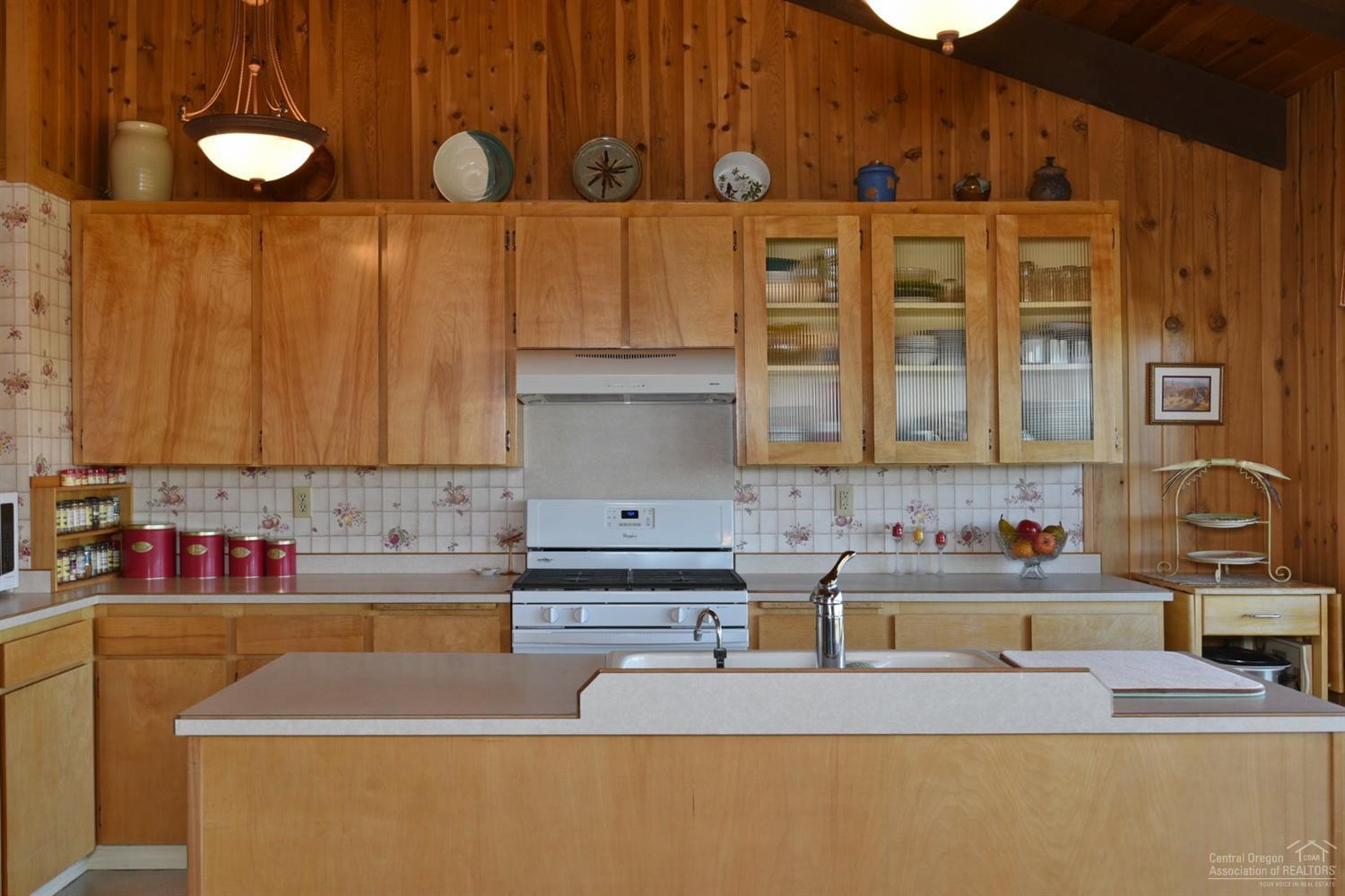 61843 Dobbin Road Bend, OR 97702 - Photo 9 of 25 Additional Photo