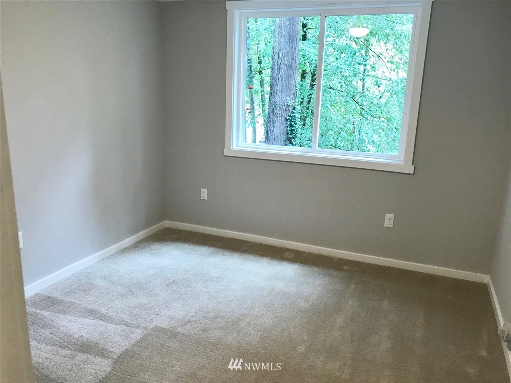 7603 Lower Ridge Road Everett, WA 98203 - Photo 16 of 22