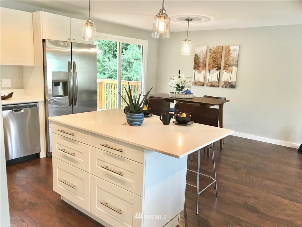 7603 Lower Ridge Road Everett, WA 98203 - Photo 3 of 22