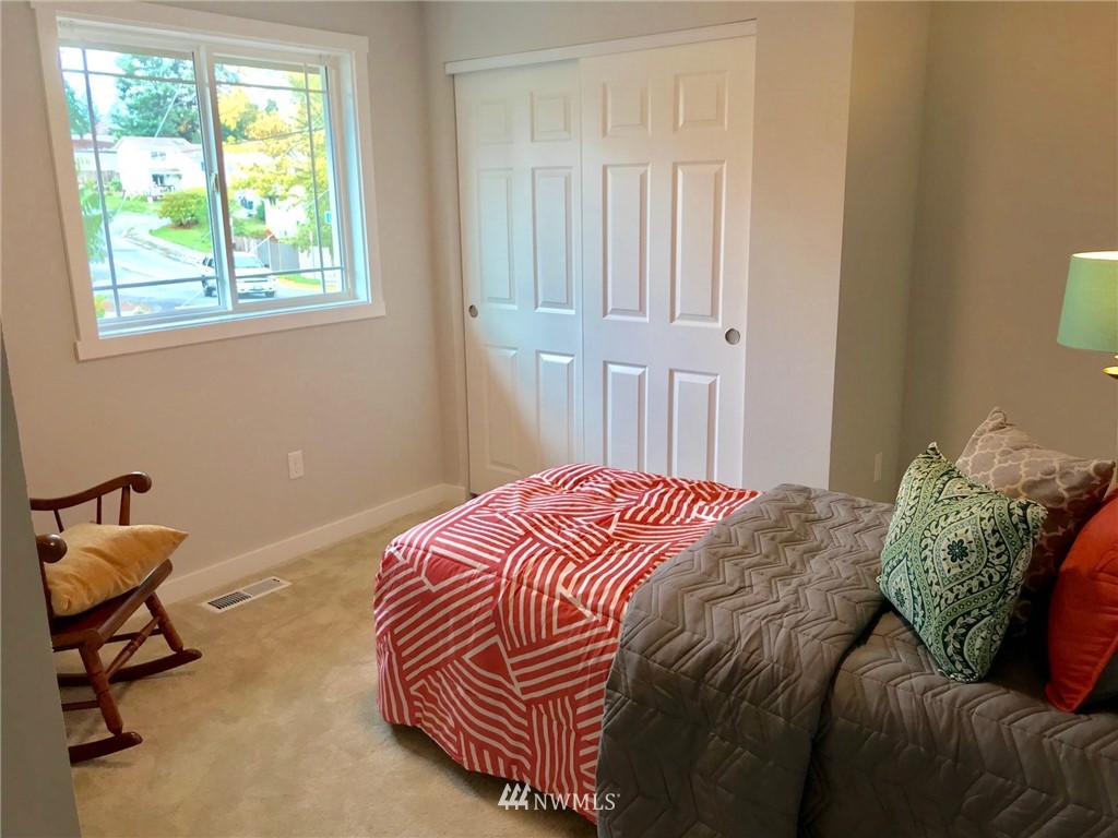 7603 Lower Ridge Road Everett, WA 98203 - Photo 9 of 22