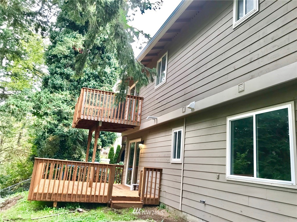 7603 Lower Ridge Road Everett, WA 98203 - Photo 10 of 22