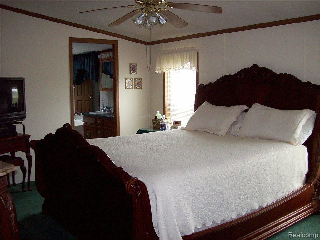 12447 Burt Road Memphis, MI 48041 - Photo 7 of 13 bed1