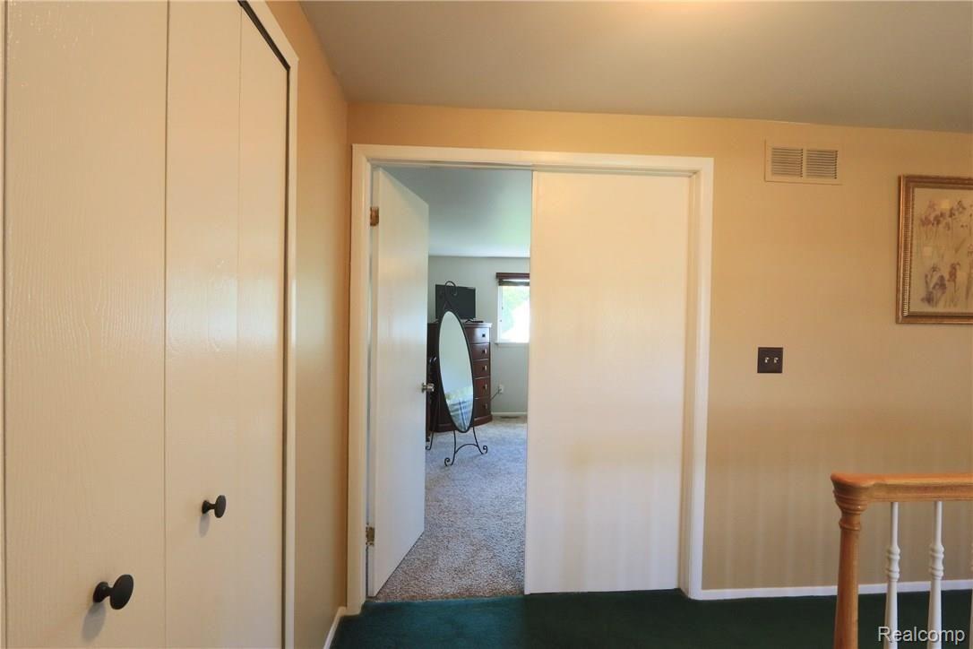 6831 Longwood Road Canton, MI 48187 - Photo 29 of 48 28 upper level.JPG