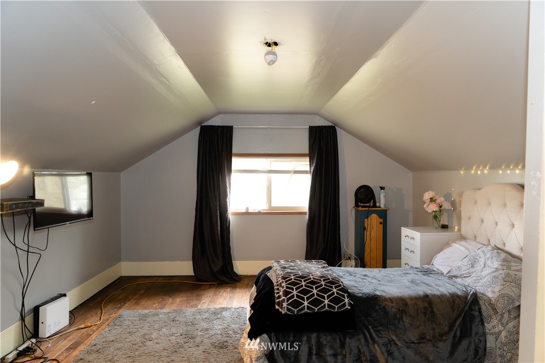 191 Stevens Road Doty, WA 98539 - Photo 15 of 19 a bedroom with bed and window