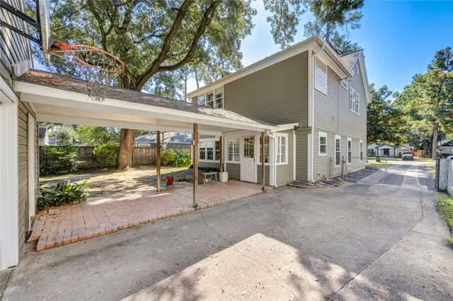 a view of a house with a outdoor space