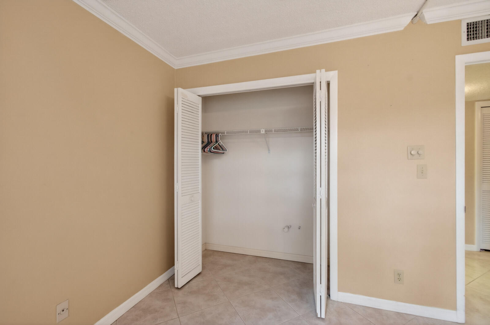3951 Northeast 19th Road, Unit 1701 Pompano Beach, FL 33064 - Photo 45 of 82 a view of an empty room