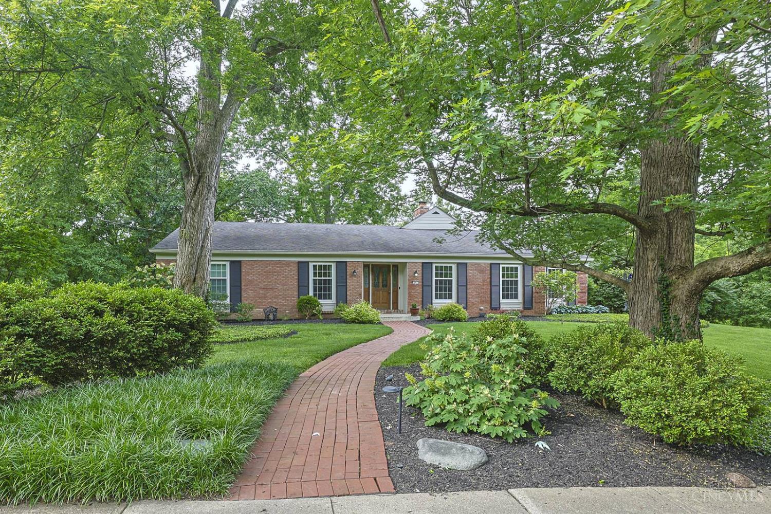297 Ritchie Avenue Wyoming, OH 45215 - Photo 2 of 58