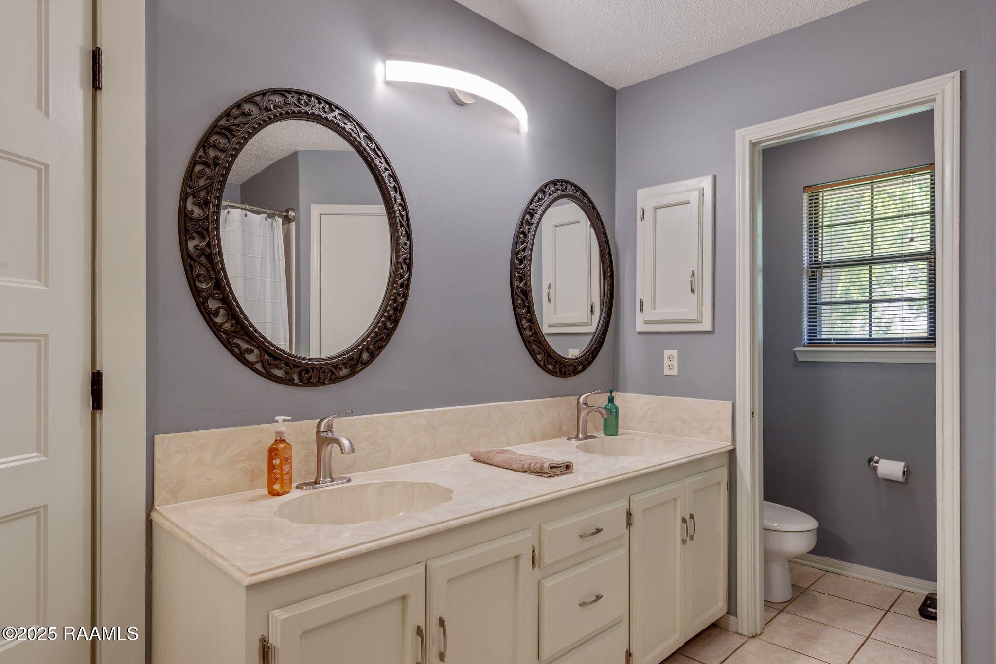 104 Parsonage Lane Lafayette, LA 70503 - Photo 13 of 26 Primary Bathroom