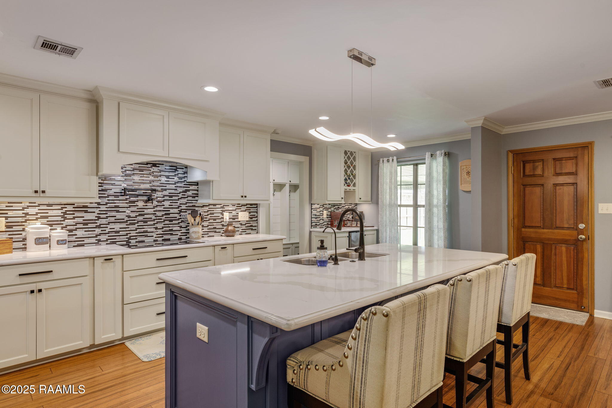 104 Parsonage Lane Lafayette, LA 70503 - Photo 5 of 26 Quartz Countertops