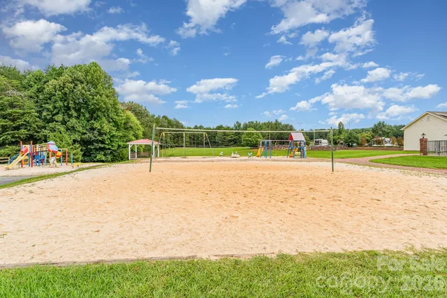 a view of an outdoor space
