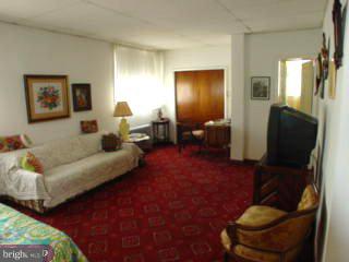 7349 Rising Sun Avenue Philadelphia, PA 19111 - Photo 4 of 6 Gallery Image 4