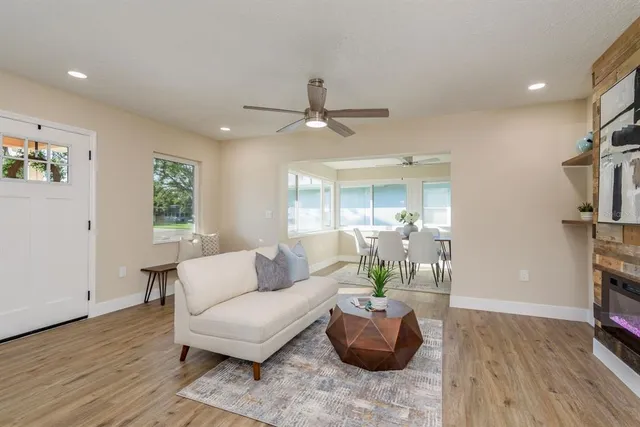 $3,500 | 2480 Del Rio Way, Dunedin, FL 34698