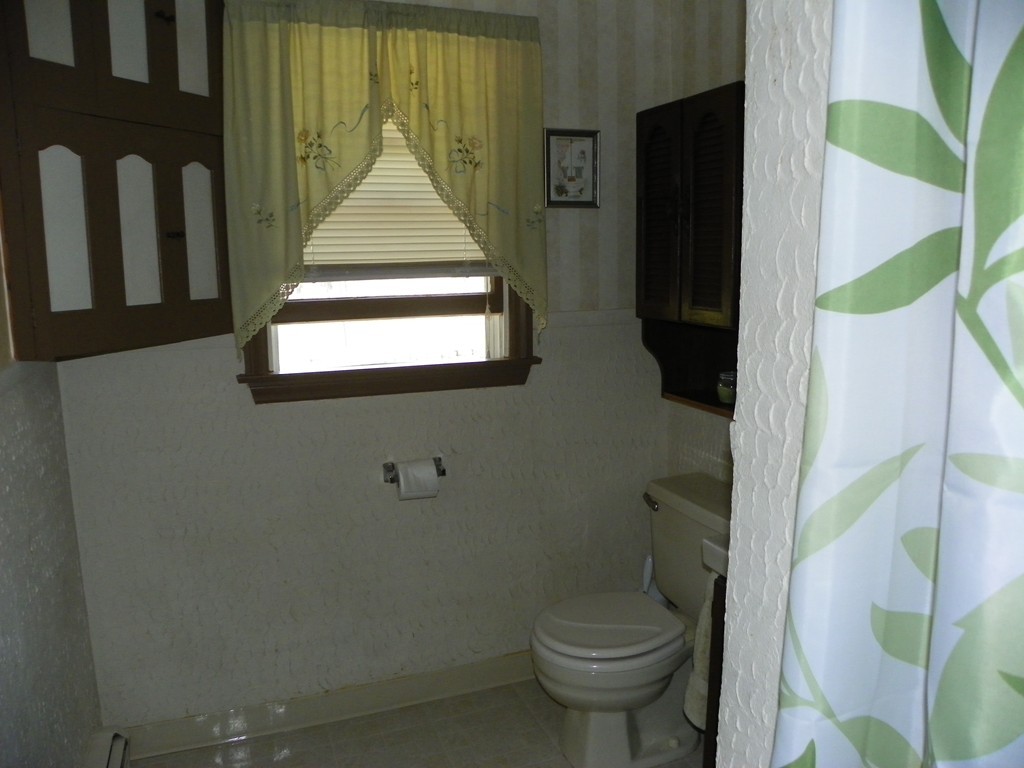 1400 Amostown Road West Springfield, MA 01089 - Photo 11 of 23