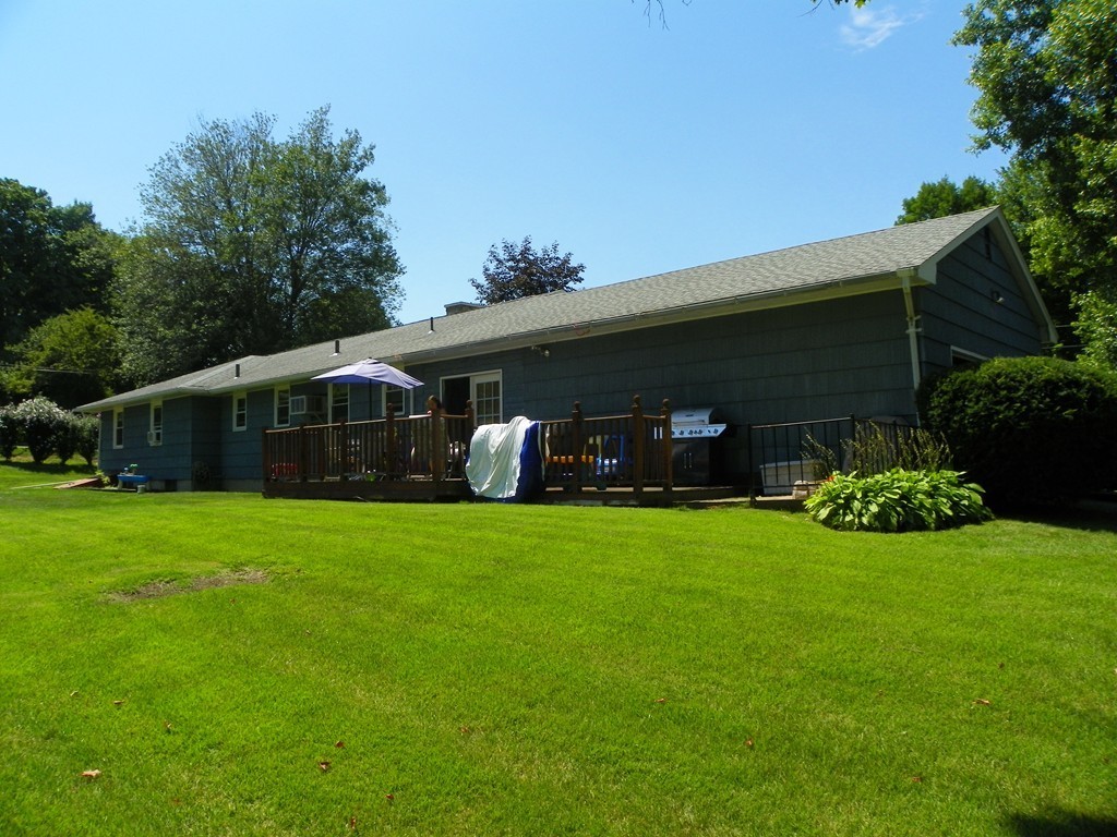 1400 Amostown Road West Springfield, MA 01089 - Photo 19 of 23