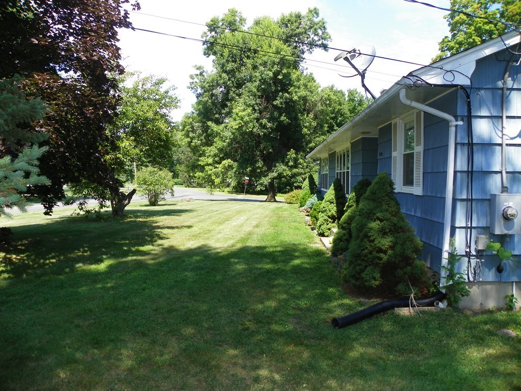 1400 Amostown Road West Springfield, MA 01089 - Photo 22 of 23