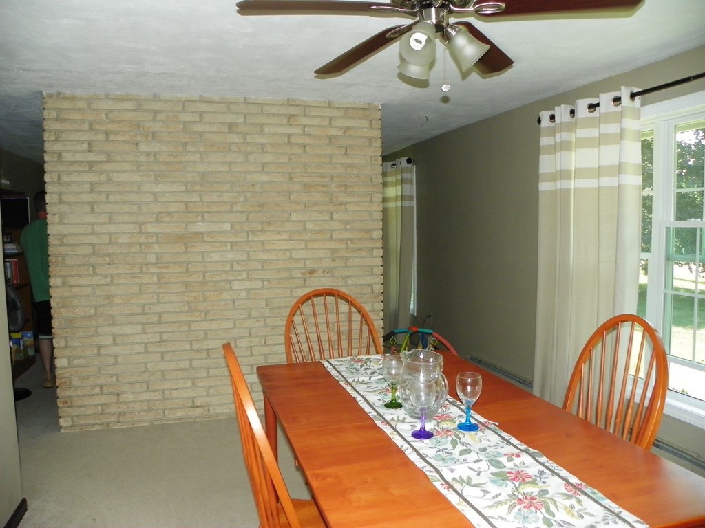 1400 Amostown Road West Springfield, MA 01089 - Photo 6 of 23