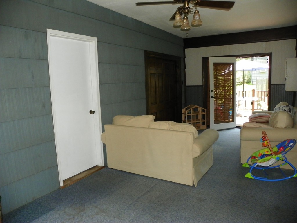 1400 Amostown Road West Springfield, MA 01089 - Photo 10 of 23