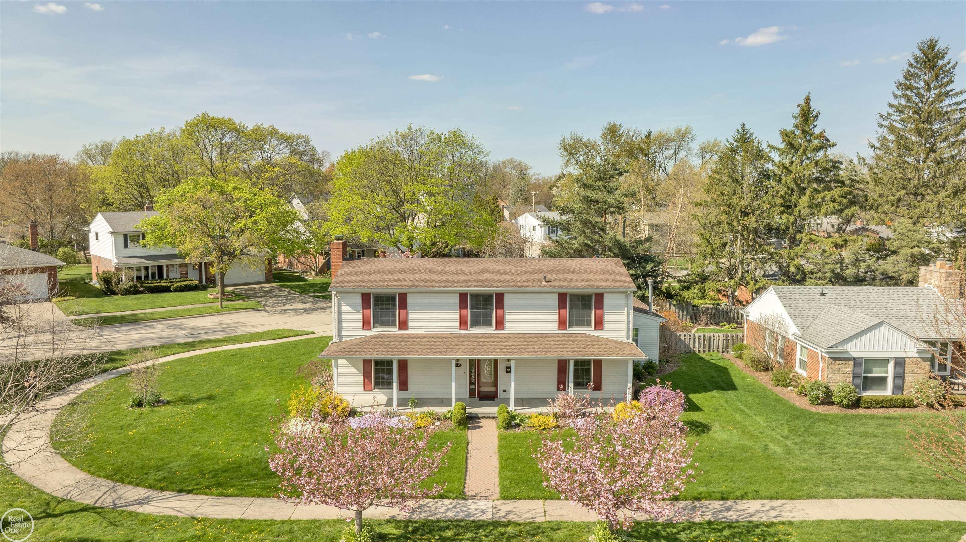 4132 Amherst Road Royal Oak, MI 48073 - Photo 39 of 49 50143663-ae9d659c-4596-405d-b221-86d41fb28f0f.JPG