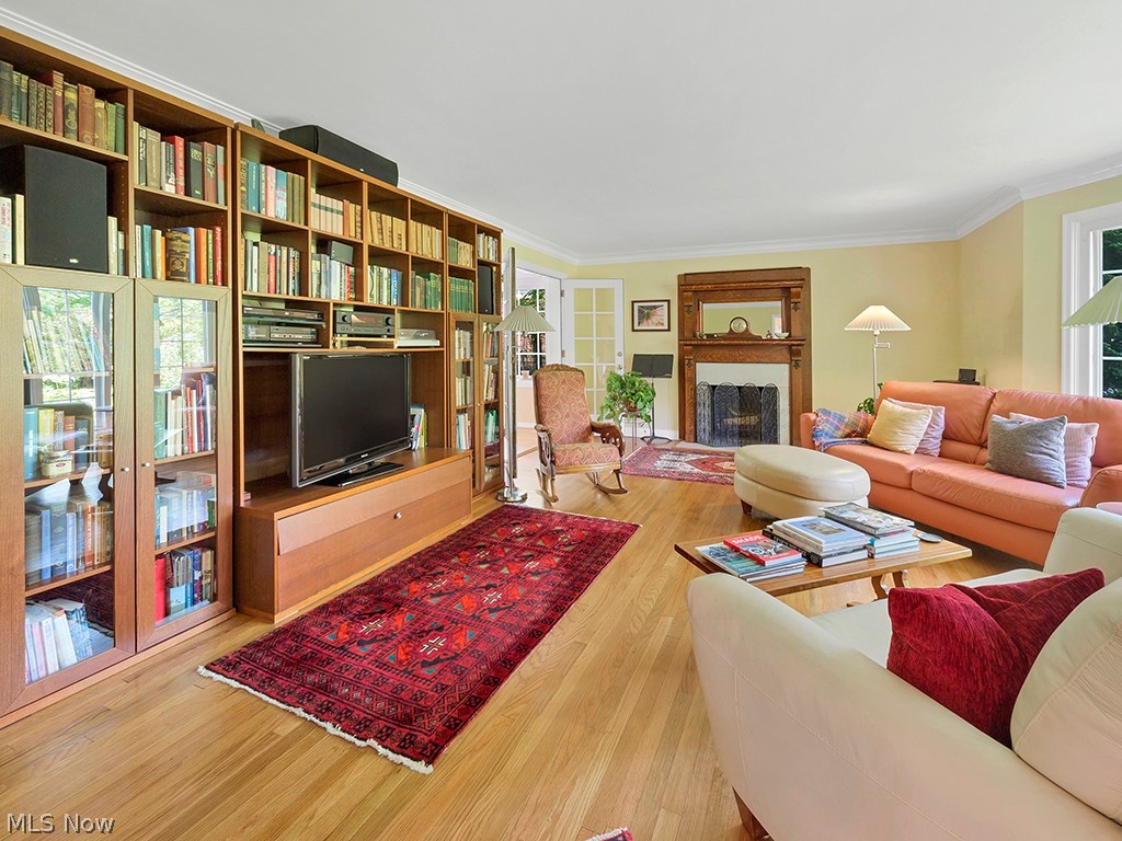 3135 Laurel Road Cleveland, OH 44120 - Photo 4 of 35 Gallery Image 4