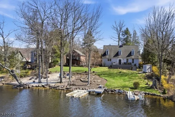 $1,349,999 | 173 Point Breeze Drive, West Milford, NJ 07421