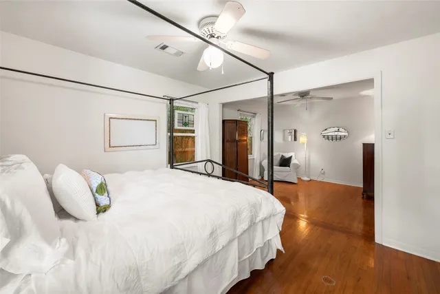 $1,200 | 2114 Saxon Drive, Houston, TX 77018