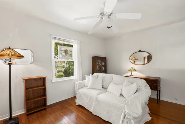 $1,200 | 2114 Saxon Drive, Houston, TX 77018