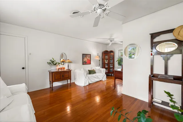 $1,200 | 2114 Saxon Drive, Houston, TX 77018