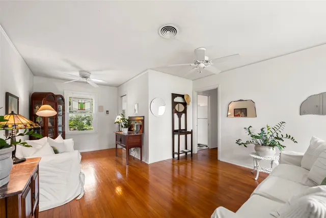 $1,200 | 2114 Saxon Drive, Houston, TX 77018