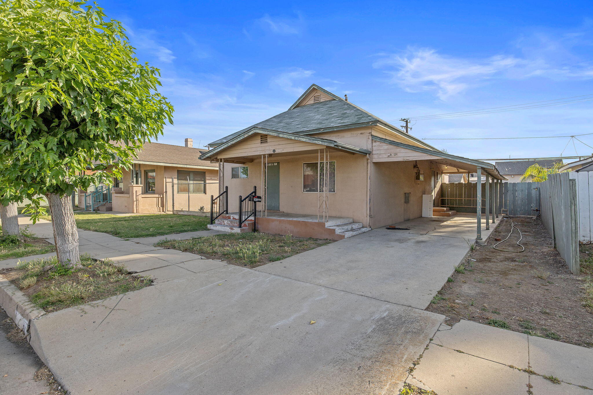 241 South F Street Exeter, CA 93221 - Photo 4 of 34 4-web-or-mls-713A7215