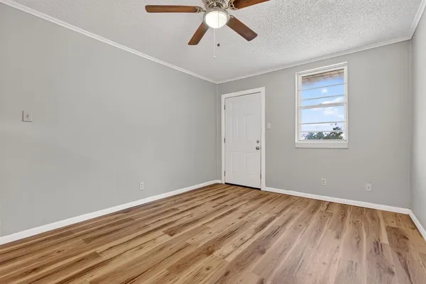 $1,000 | 1200 Northwest 3rd Avenue, Unit 1204, Mineral Wells, TX 76067