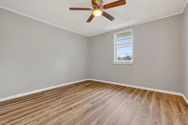 $1,000 | 1200 Northwest 3rd Avenue, Unit 1204, Mineral Wells, TX 76067