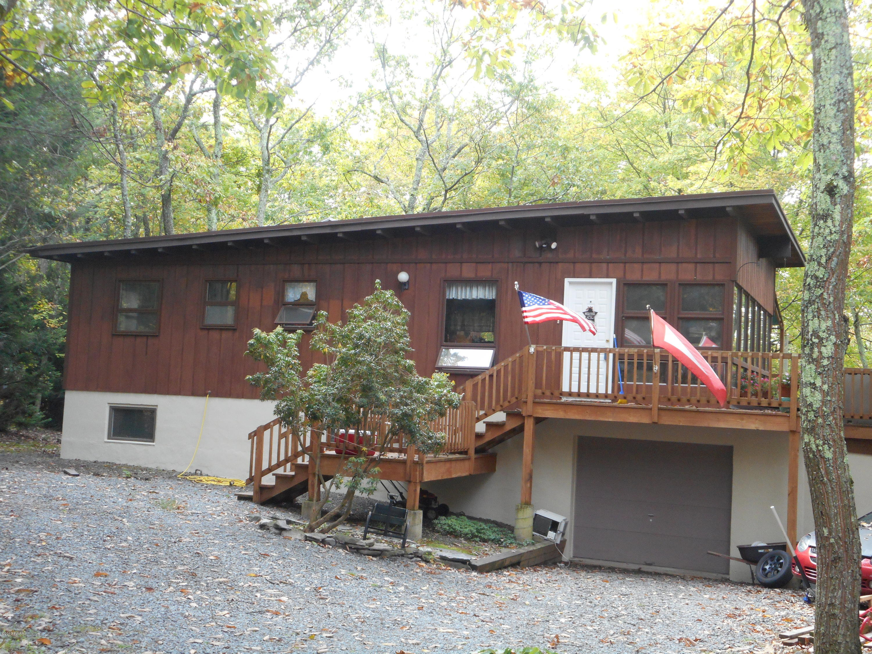 532 Maple Ridge Drive Hawley, PA 18428 - Photo 2 of 16