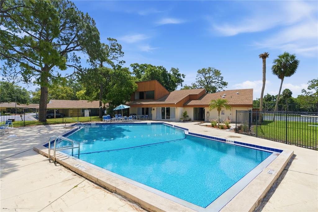 2060 Sunset Point Road, Unit 52 Clearwater, FL 33765 - Photo 28 of 33